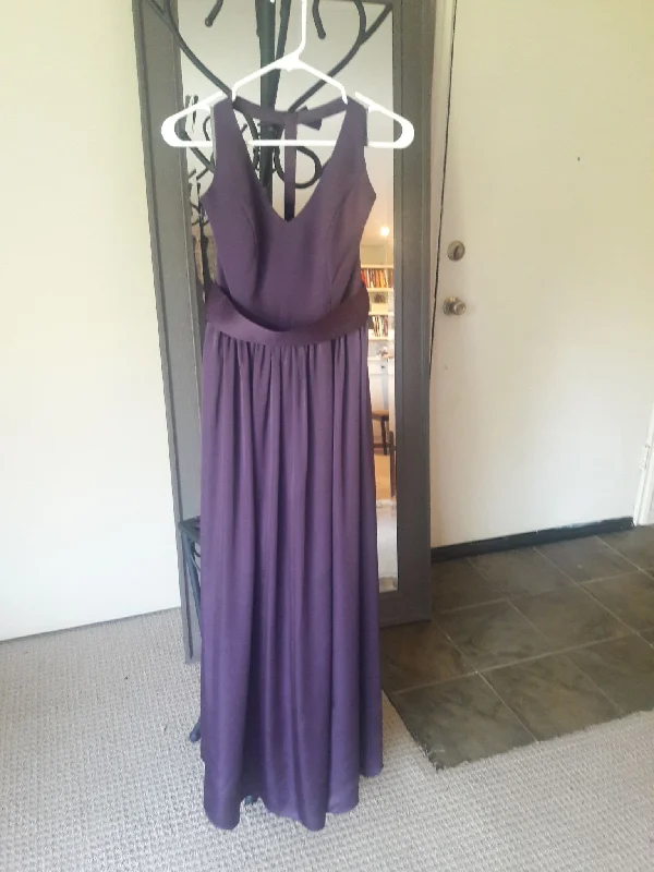 Lowest Prices Vera Wang White Vera Wang V Neck Halter Gown, Plum, Size 4, VW3602