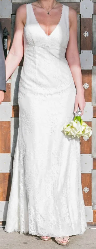 Special Promotion Galina Flower Lace V-Neck Sheath with Empire Waist KP3783