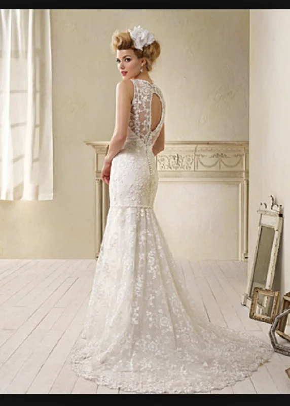 Instant Savings Alfred Angelo Modern Vintage Collection - 8507