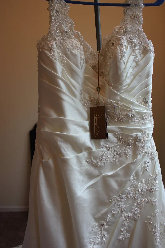 Final Clearance Demetrios 9701