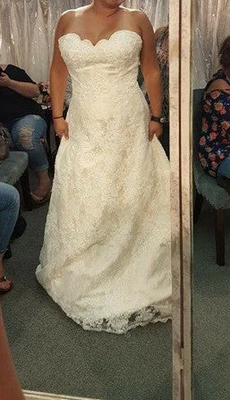Closeout Sale Alfred Angelo KY 01-06