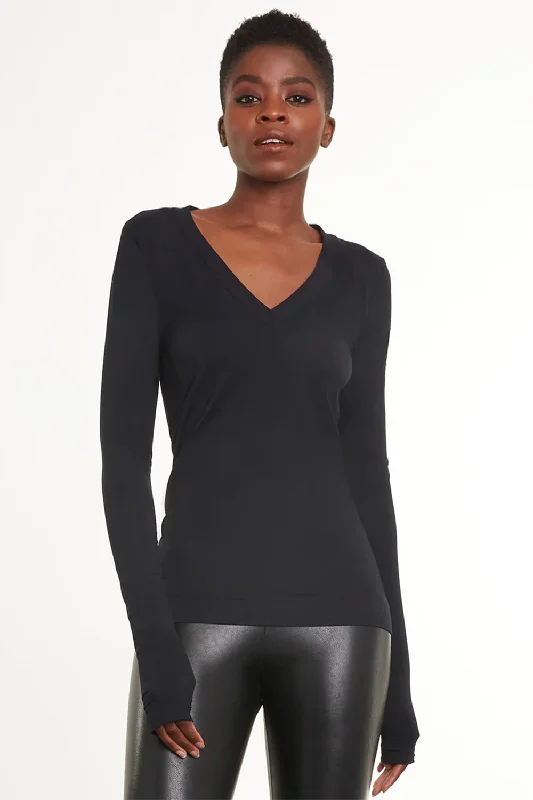 Final Markdown Butter Long Sleeve V-Neck- Black