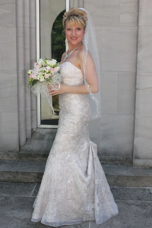 One-DAY Sale David's Bridal Galina Signature
