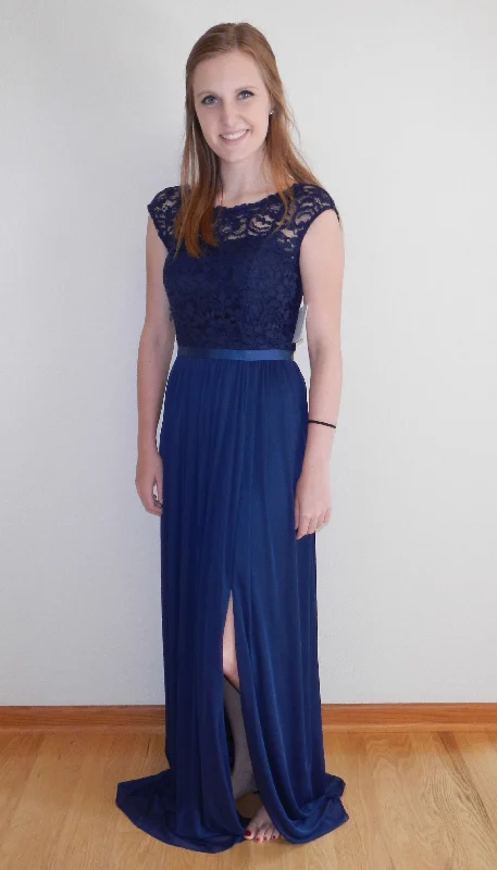 Exclusive Savings David's Bridal F19328