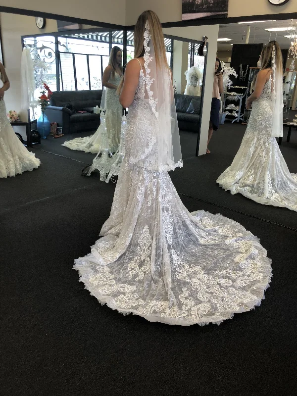 Can't Be Beat Allure Bridals 9501