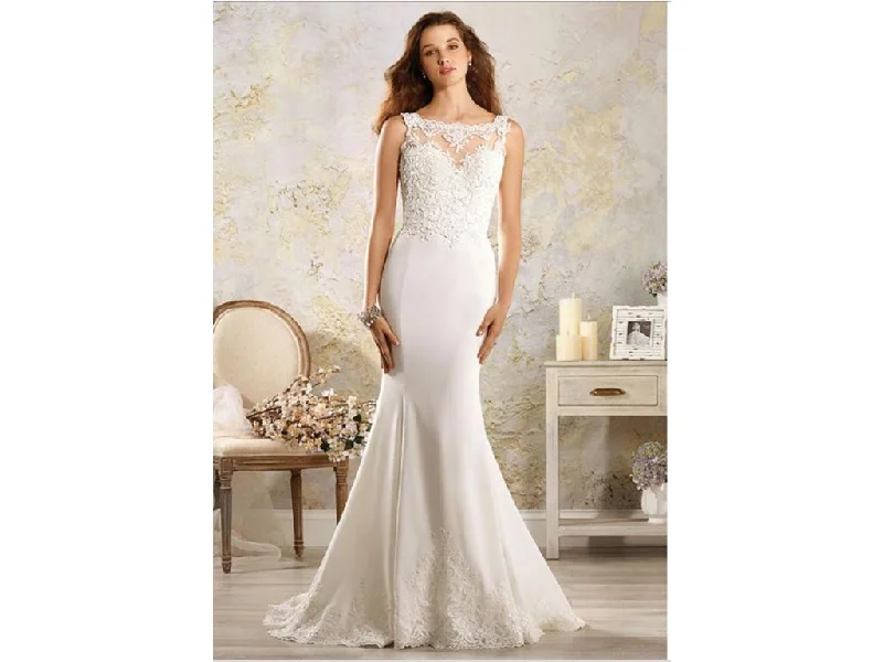 Stock Up and Save Alfred Angelo Modern Vintage 5003