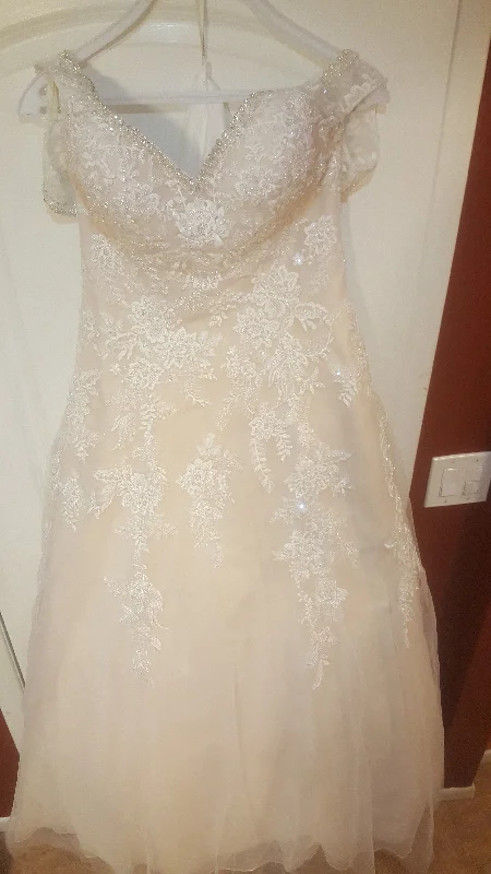 YEAR-End Clearance Demetrios Cosmobella