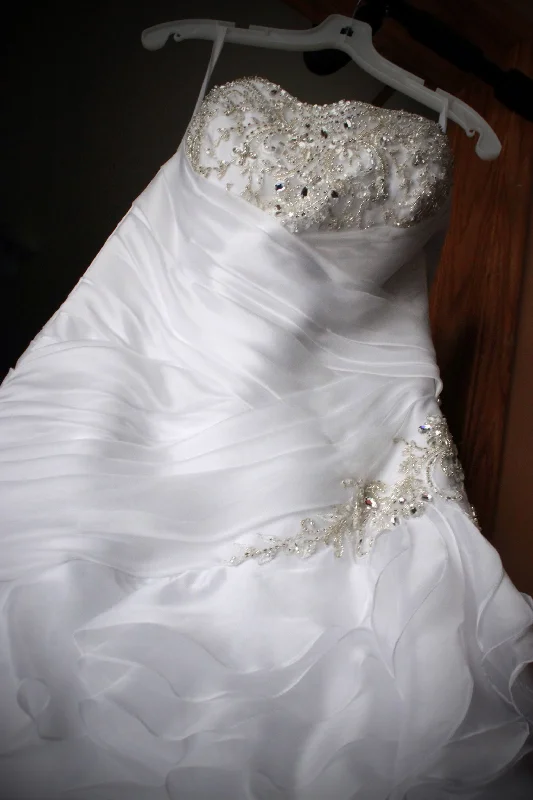 Price Reduction Alfred Angelo Disney Princess Jasmine Dress Style 215
