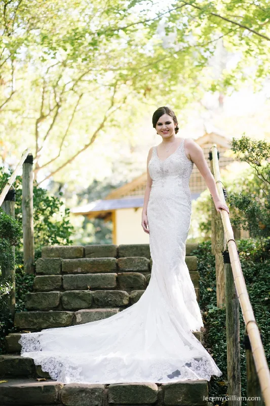 Super Deal Allure Bridals C412