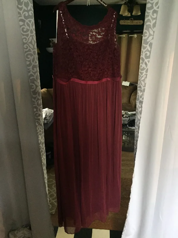 While Supplies Last David's Bridal F19328 wine