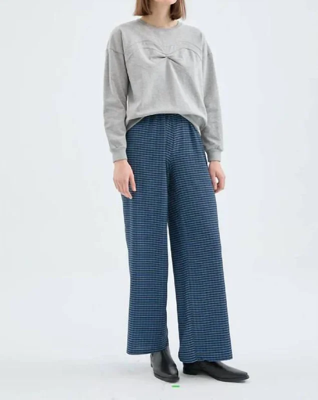 Epic Deals Checks Pants In Blue
