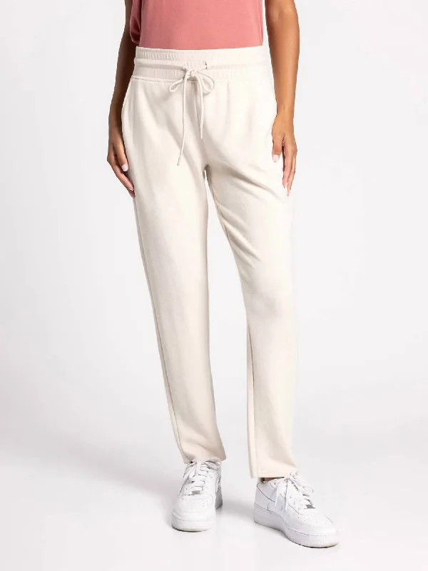 Don't Wait Field Pants In Dove