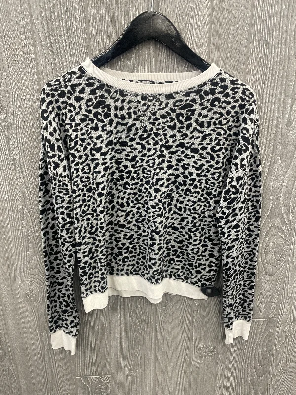 Final Clearance Athletic Top Long Sleeve Collar By Zyia In Animal Print, Size: M