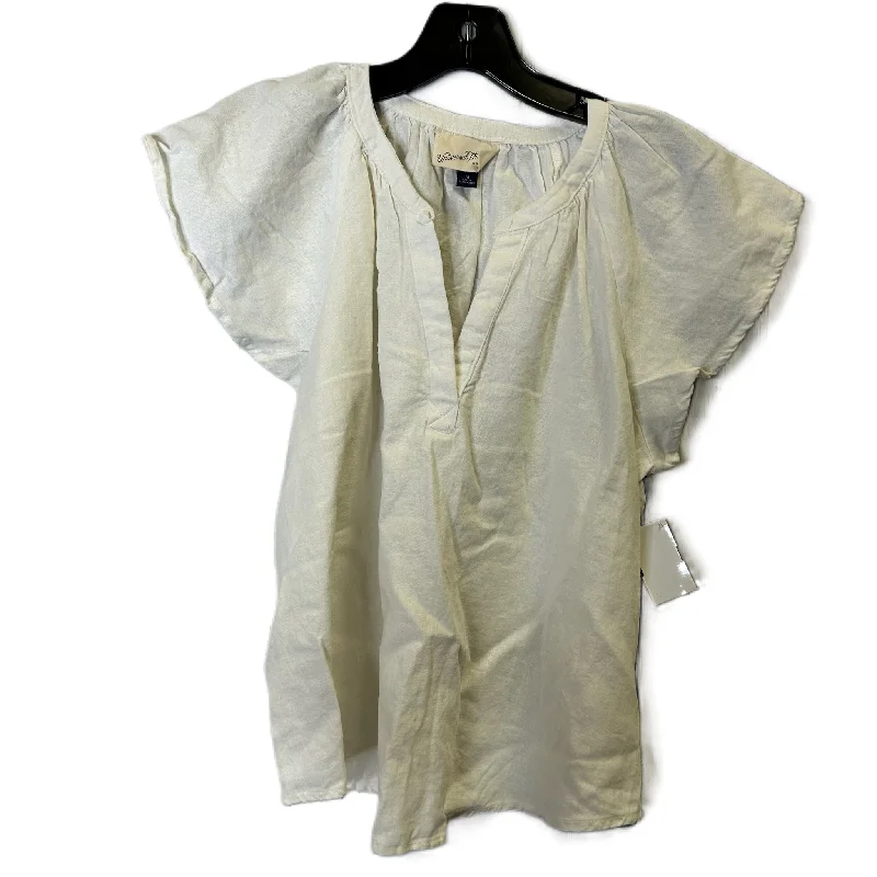 Today's Special Top Short Sleeve By Universal Thread In Cream, Size: M